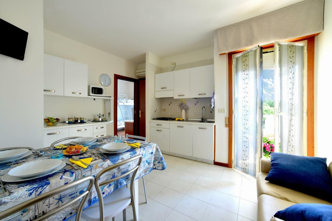 Condominio Al Cigno Линяно Сабиадоро Екстериор снимка